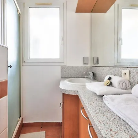 Guestready - Appt Charmant Avec Balcon Parigi