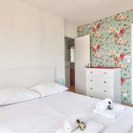Guestready - Appt Charmant Avec Balcon Appartamento